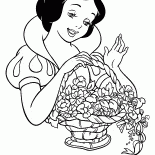 Blanche-Neige avec un panier de fleurs