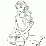 Barbie joue de la batterie
