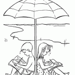 Les enfants de moins dun parapluie du soleil