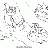 Coulissante dune colline enneigée