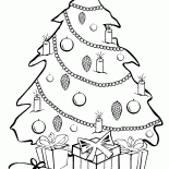 Arbre de Noël avec des cadeaux